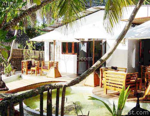 Angaga Island Resort 11